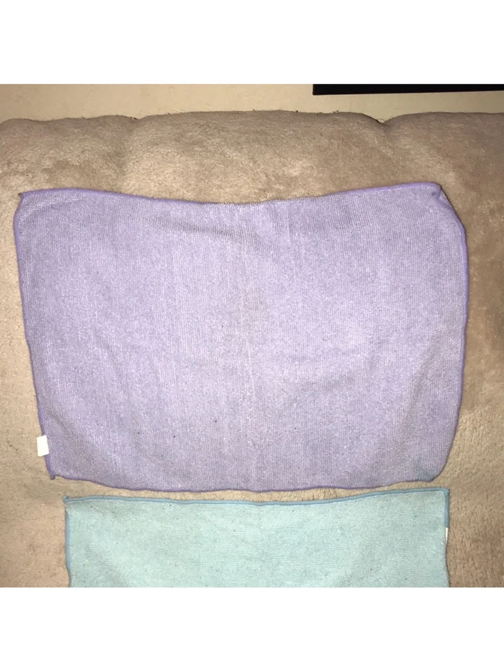 Set of two microfiber hand towels Lavender and Light Blue